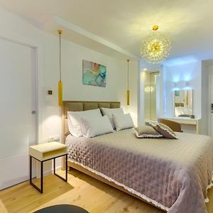 Irini Luxury Rooms